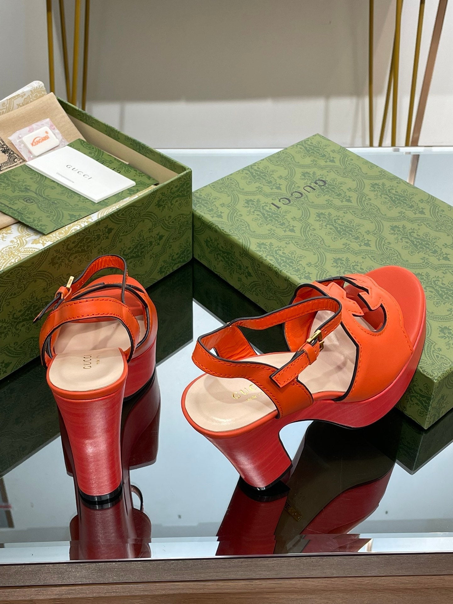 GUCCI 120 INTERLOCKING G SANDAL ORANGE CALFSKIN