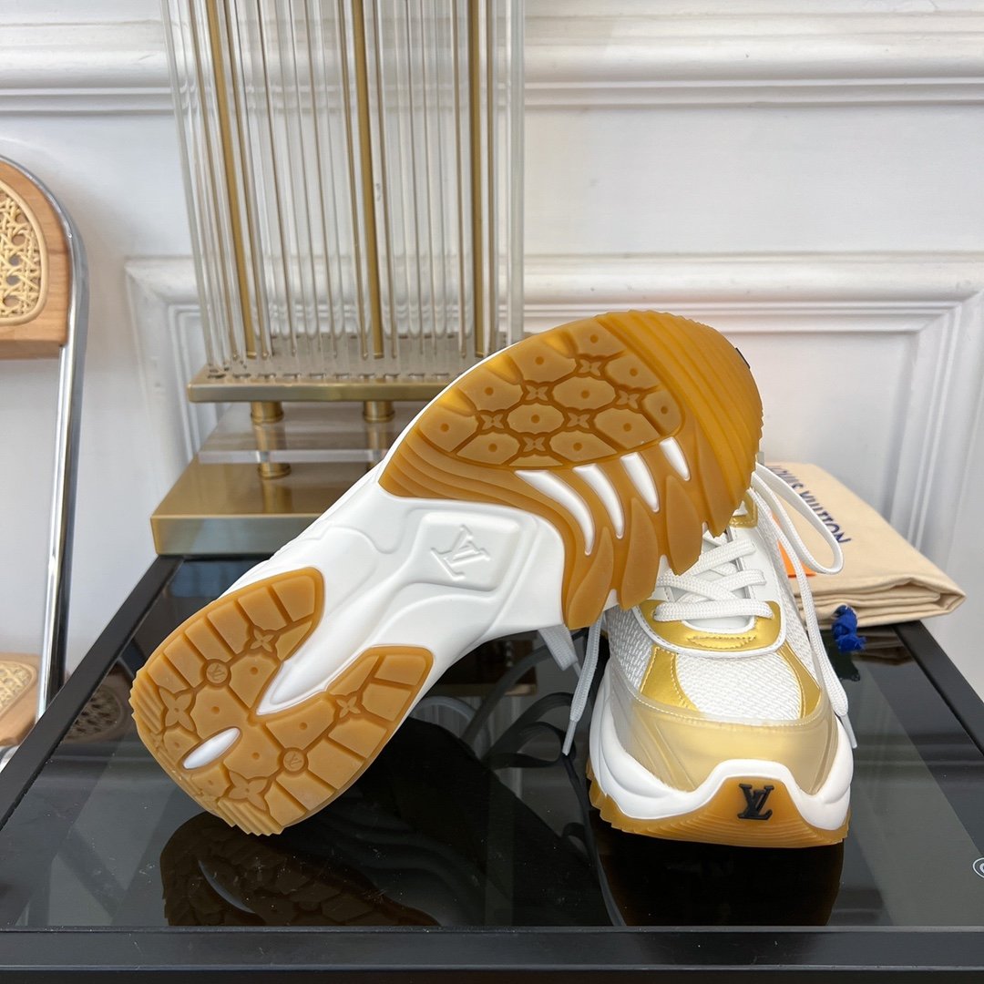 LOUIS VUITTON LV RUN 55 SNEAKER LIGHT YELLOR