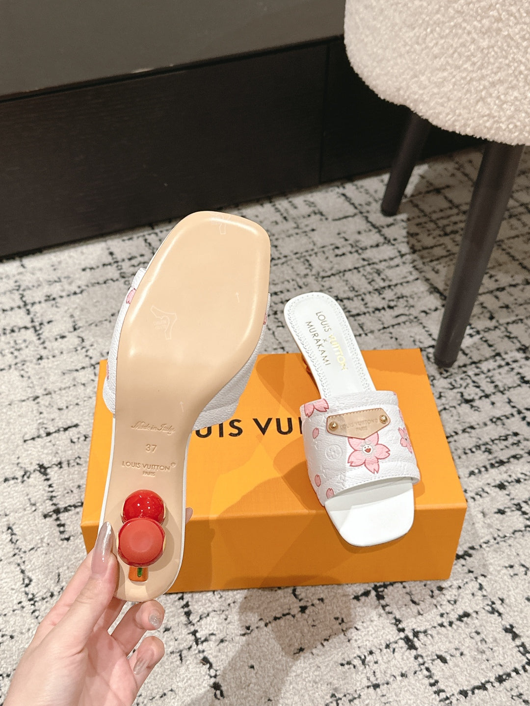 LOUIS VUITTON LV CHERRY HIGH HEELS 25S 55 MM IN WHITE CALFSKIN STYLE 3