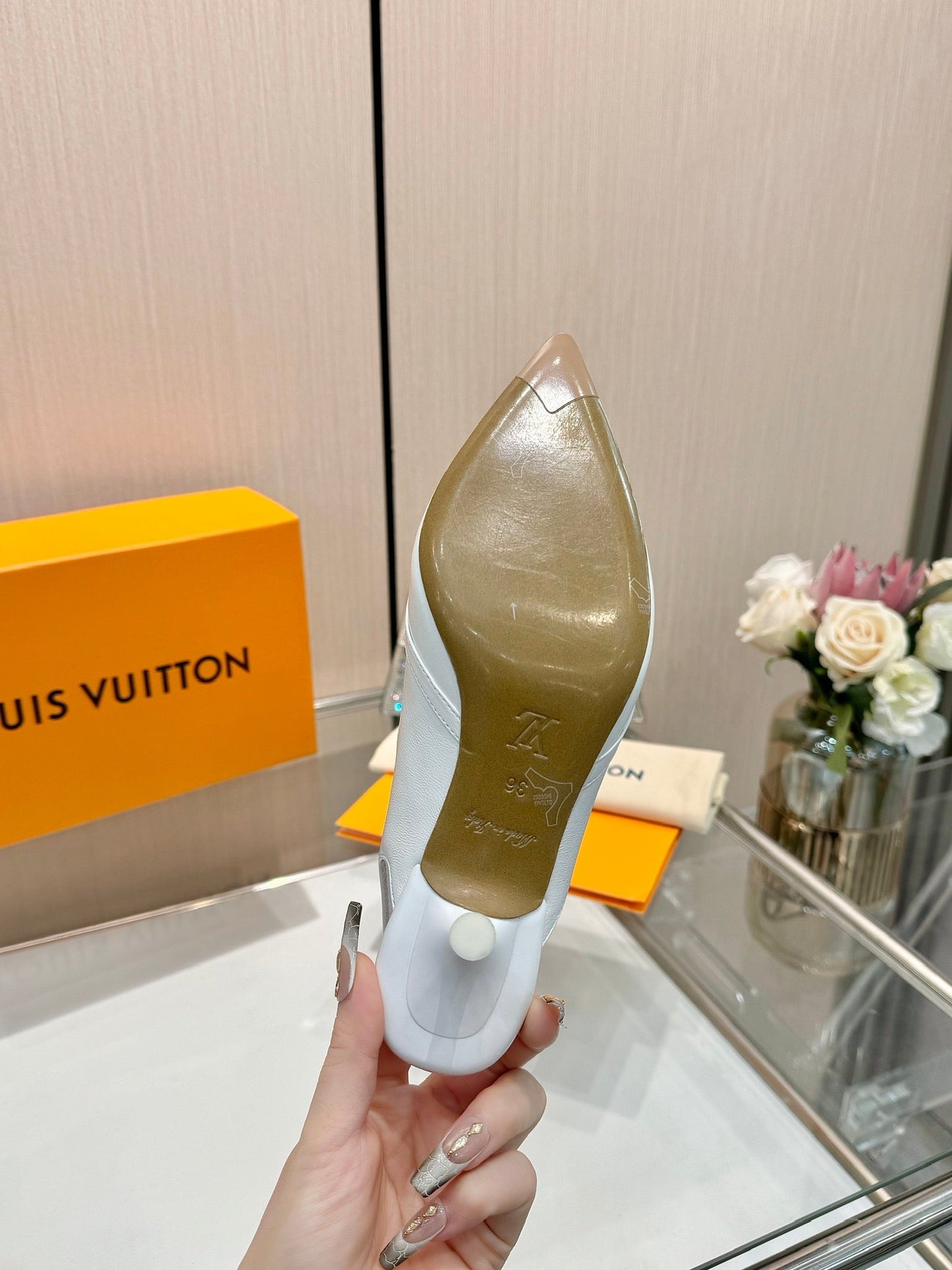 LOUIS VUITTON 6AM SLINGBACK HIGH HEELS 55 MM IN WHITE LAMBSKIN