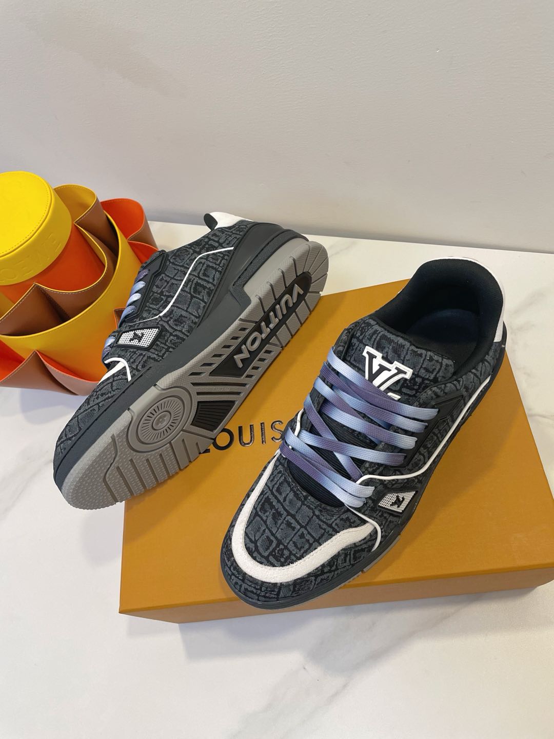 LOUIS VUITTON TRAINER SNEAKER IN BLACK MONOGRAM DENIM FABRIC
