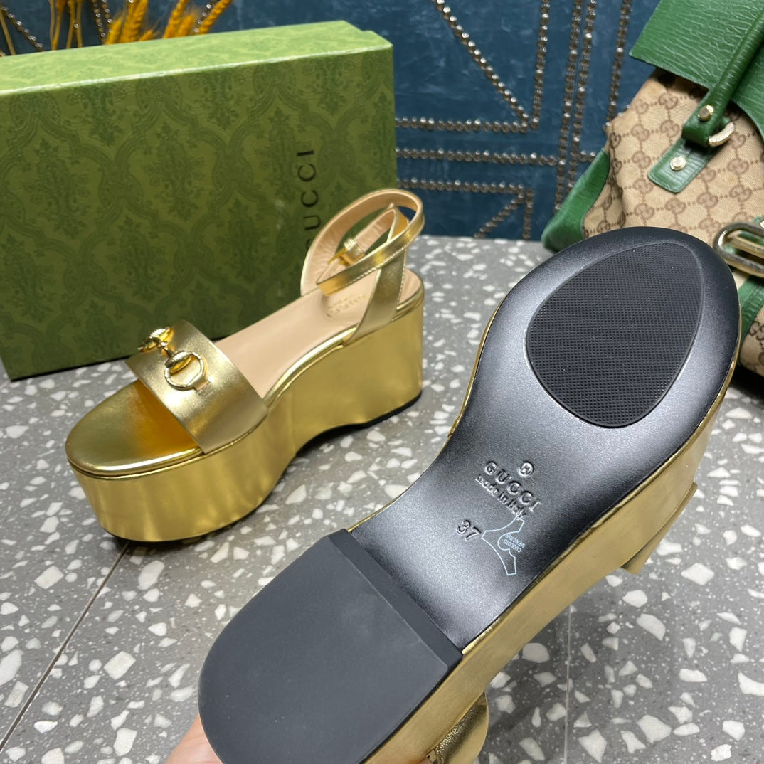 GUCCI HORSEBIT PLATFORM SANDAL METALLIC GOLD CALFSKIN