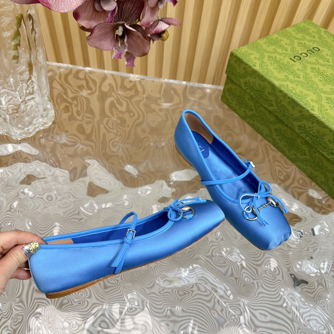 GUCCI BALLET FLAT IN COBALT BLUE SILK WITH SILVER HARDWARE