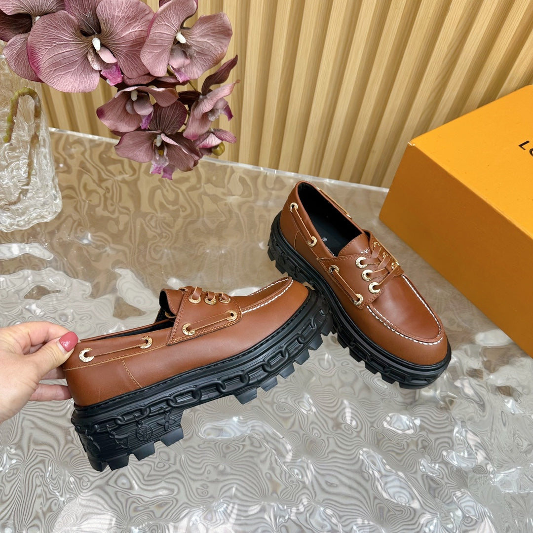 LOUIS VUITTON LV RECORD BOAT SHOE IN BRONZE BROWN GLOSSY CALFSKIN