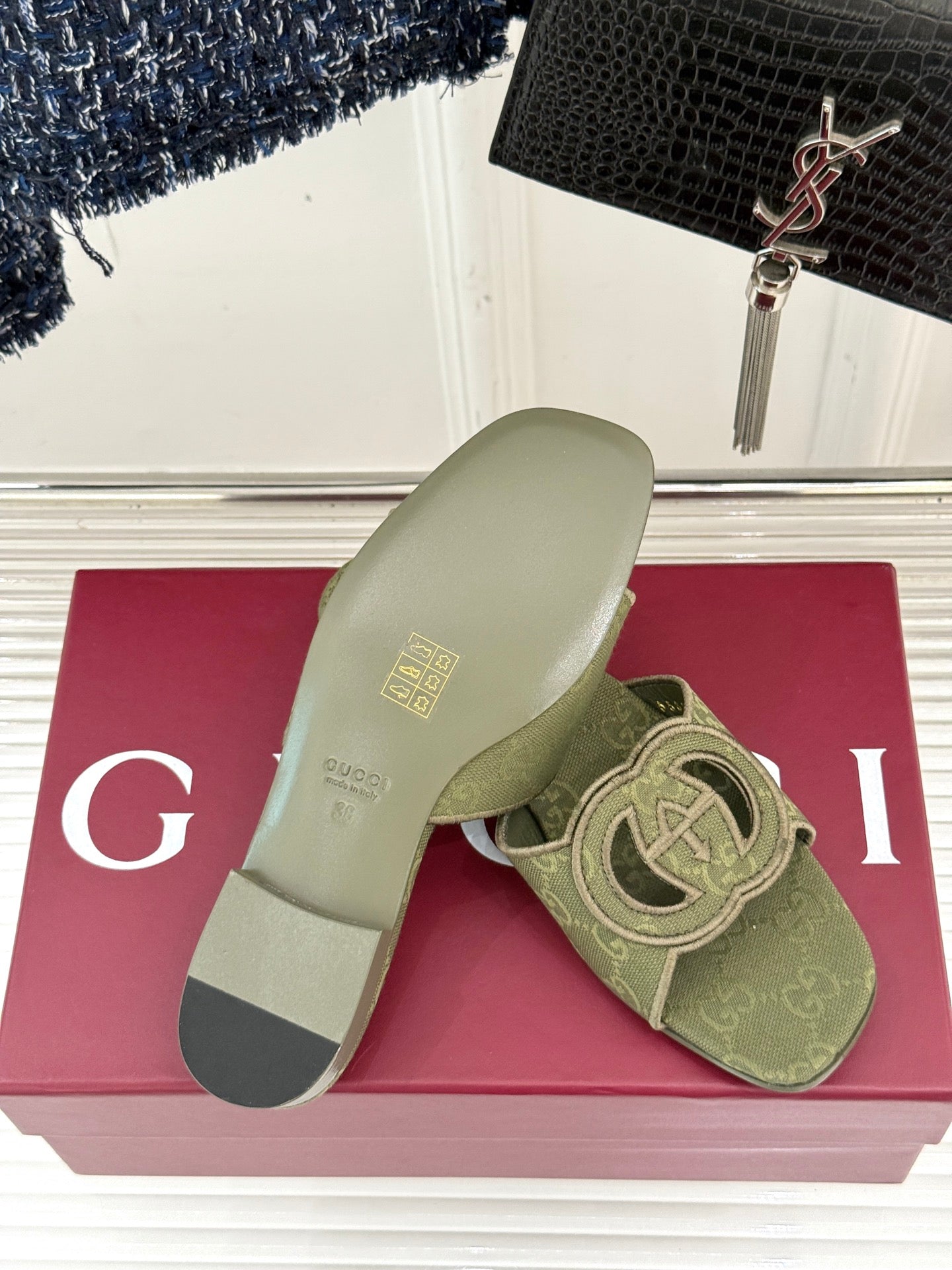 GUCCI SLIDE SANDALS IN MOSS GREEN FABRIC EMBOSSED LOGO STYLE 2