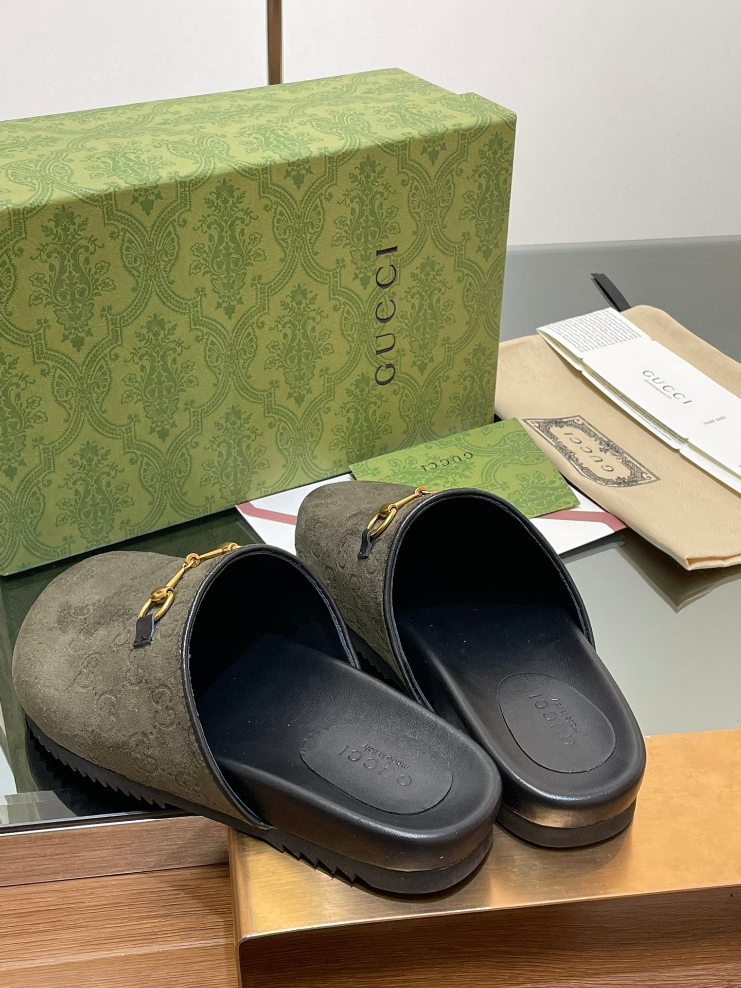 GUCCI HORSEBIT MULE IN KHAKI GREEN EMBOSSED SUEDE AND SHEEPSKIN LINING