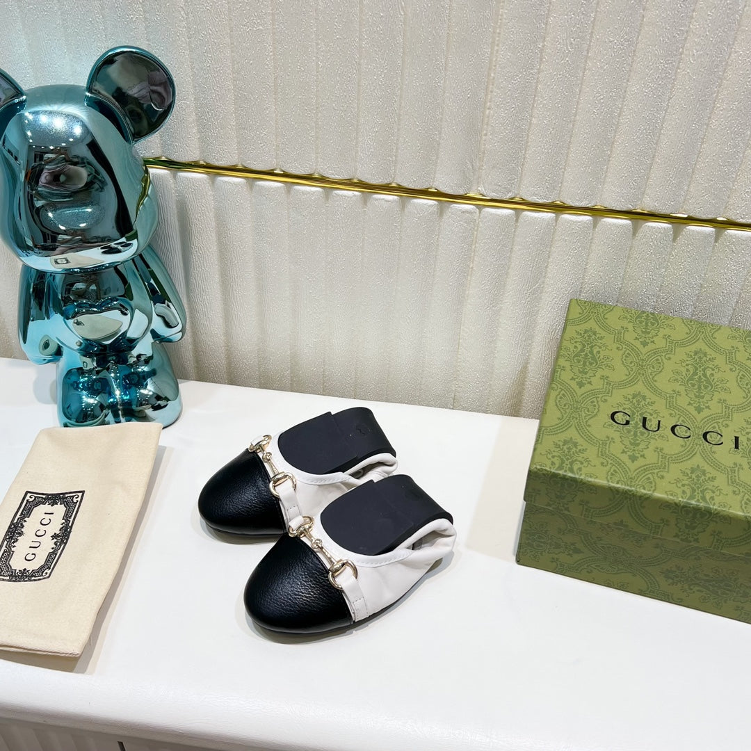 GUCCI BALLET SUPER SLIM BUCKLE BLACK AND WHITE LAMBSKIN