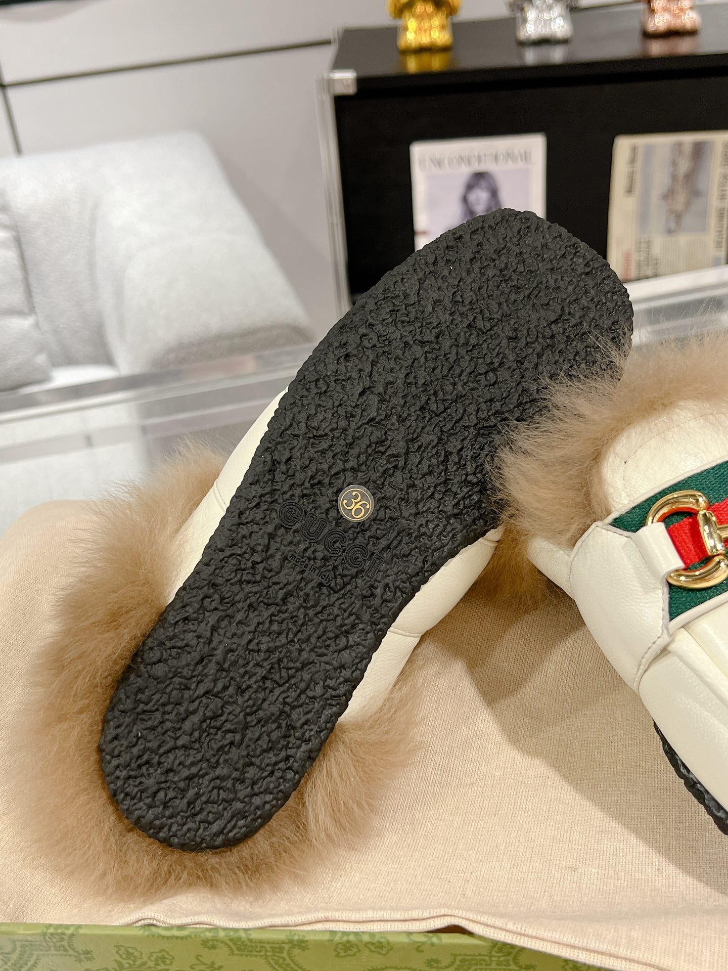 GUCCI HORSEBIT MULE WITH WEB IN WHITE CALFSKIN MIX MINK FUR