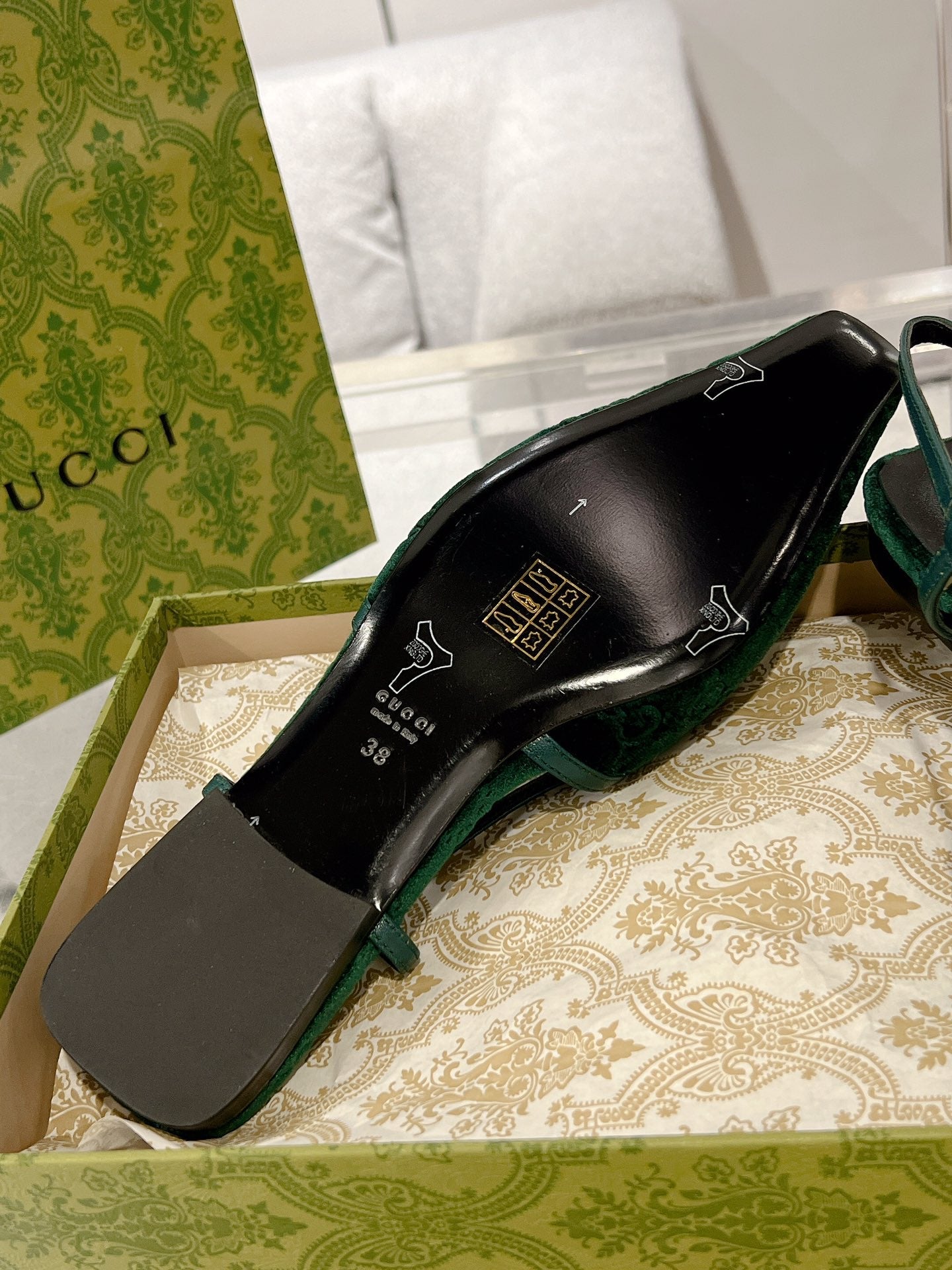 GUCCI SLINGBACK FLATS IN GREEN FOREST VELVET