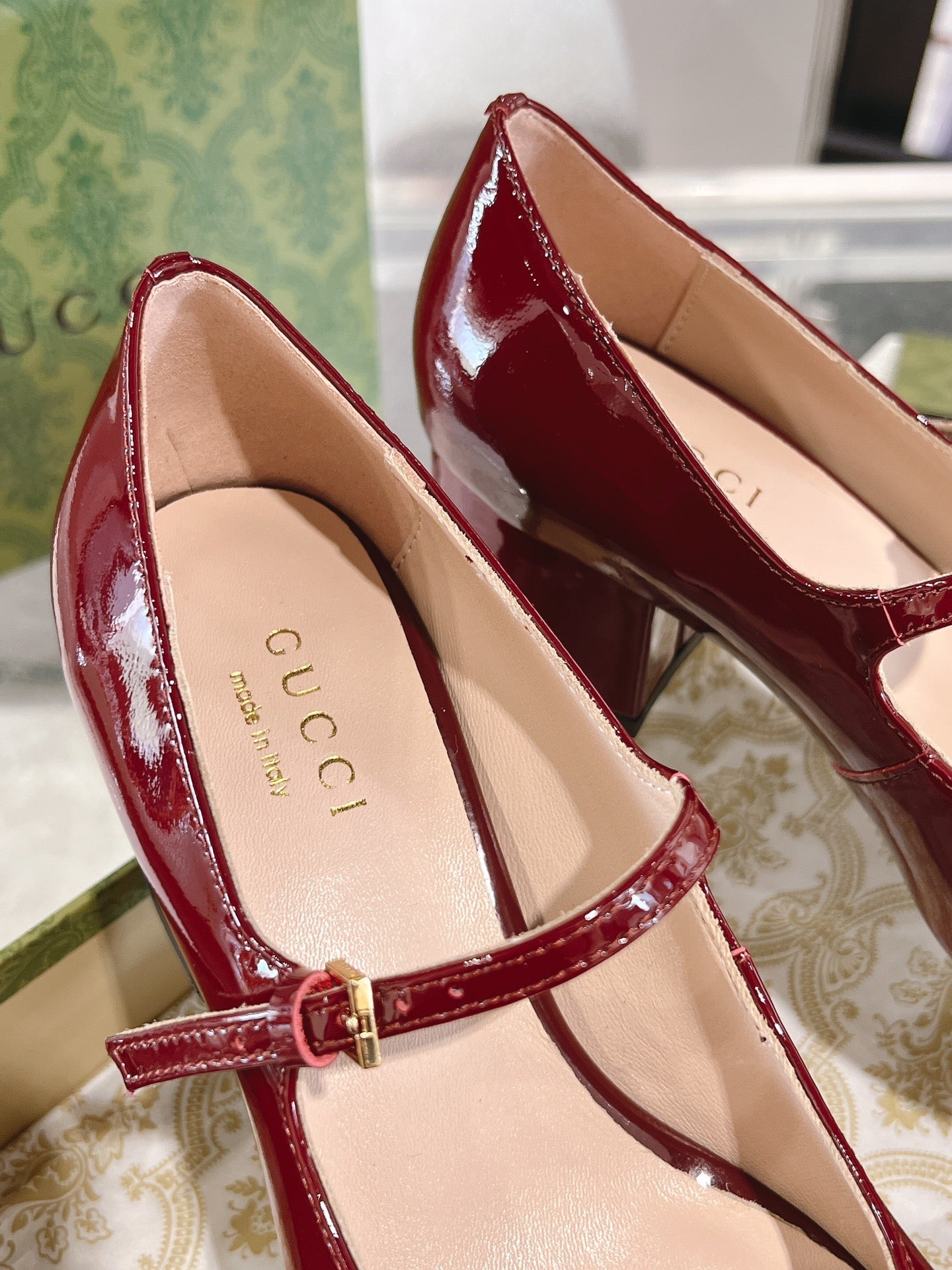 GUCCI HORSEBIT MARY JANE HEEL IN CRIMSON RED CALFSKIN GOLD HARDWARE