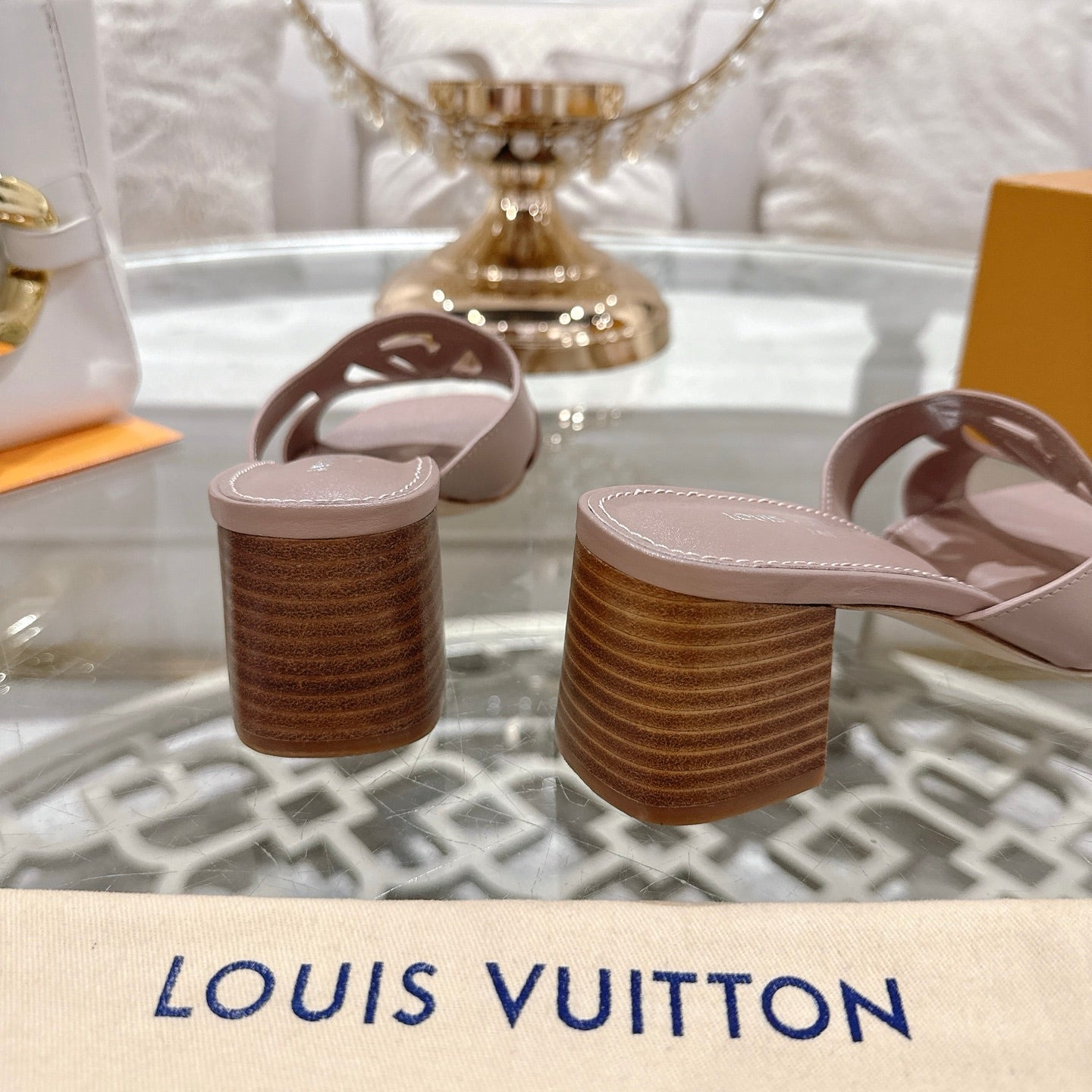 LOUIS VUITTON ISOLA HIGH 55 MM MULE IN DUSTY PINK CALFSKIN