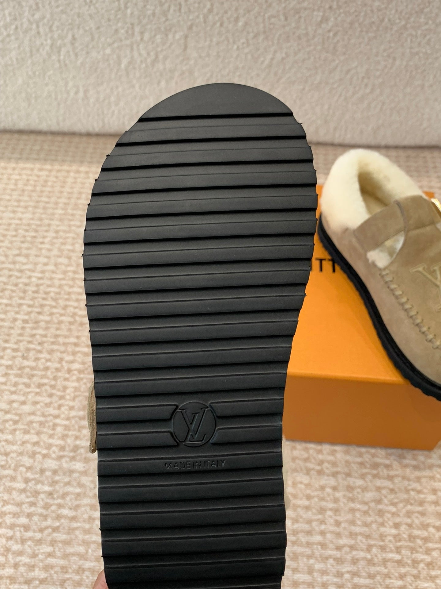 LOUIS VUITTON COLORADO COMFORT MARY JANE IN KHAKI GREEN SUEDE AND SHEARLING LINING