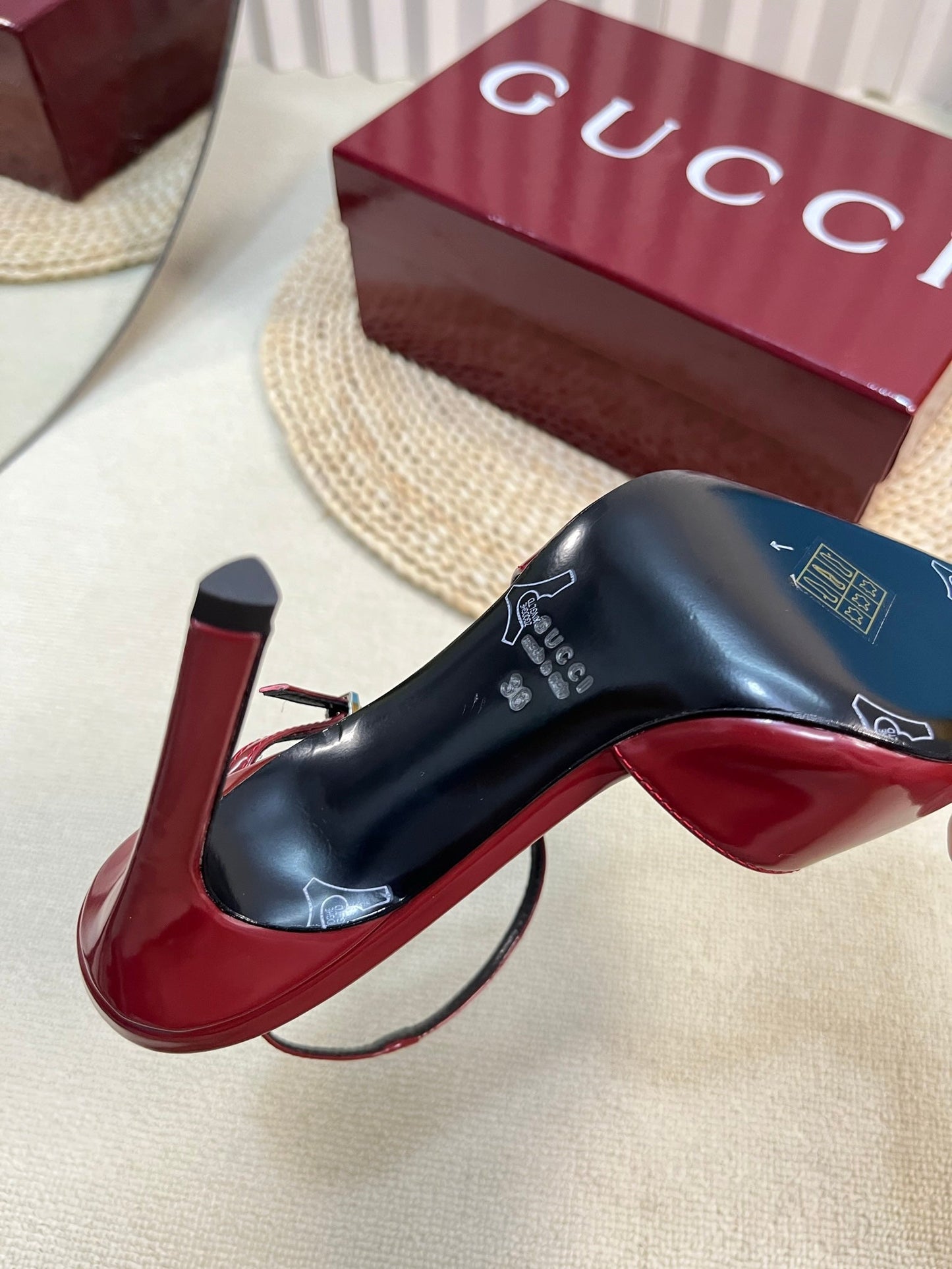 GUCCI HIGH SLINGBACK PUMP 10 CM IN CHERRY RED GLOSSY CALFSKIN