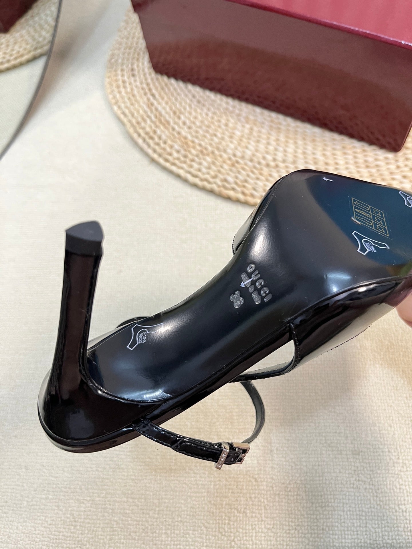 GUCCI HIGH SLINGBACK PUMP 10 CM IN BLACK GLOSSY CALFSKIN