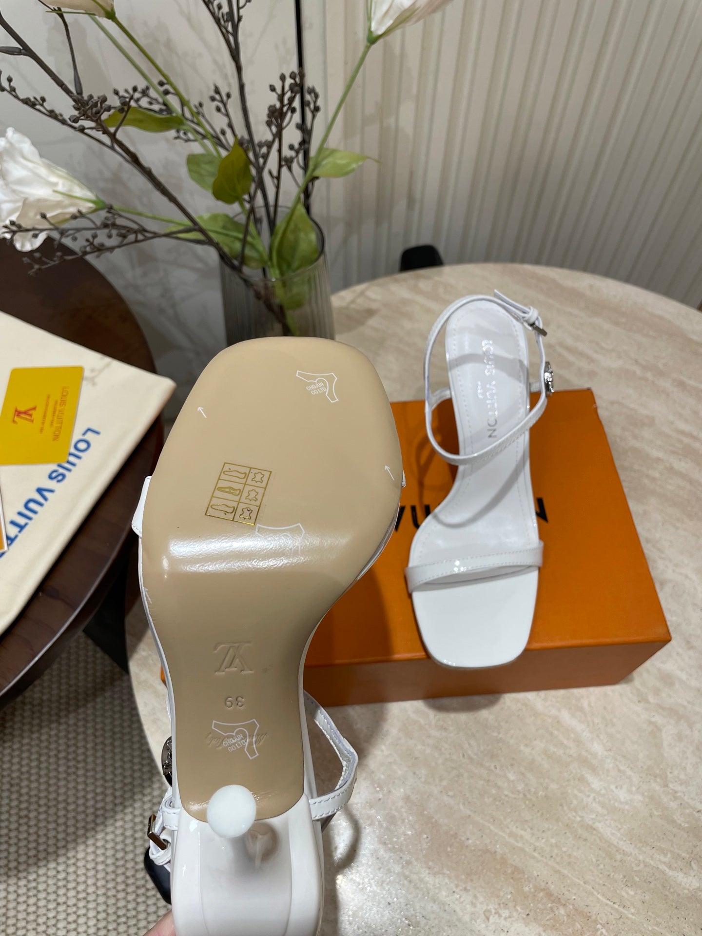 LOUIS VUITTON 6AM HIGH SANDAL 95 MM IN WHITE PATENT LAMBSKIN