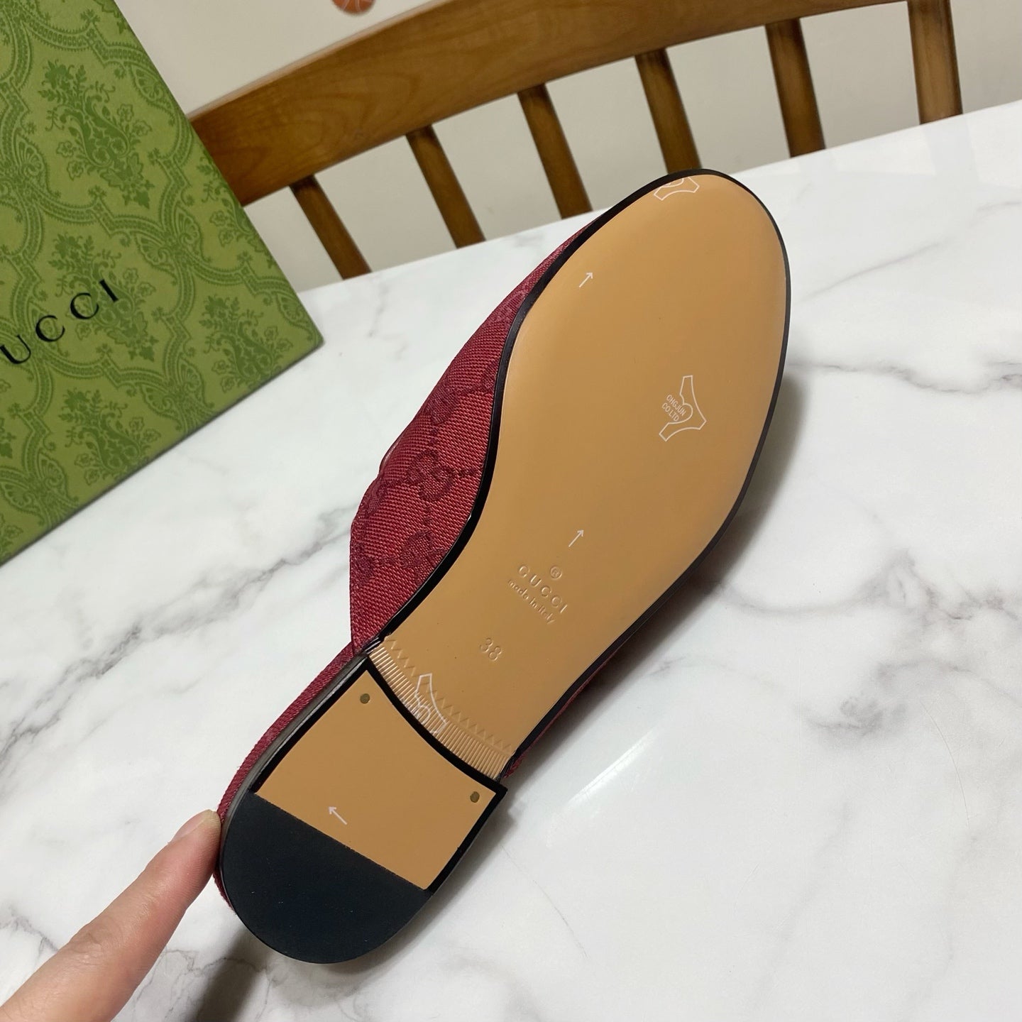 GUCCI MULES IN RED FABRIC GOLD HARD WARE