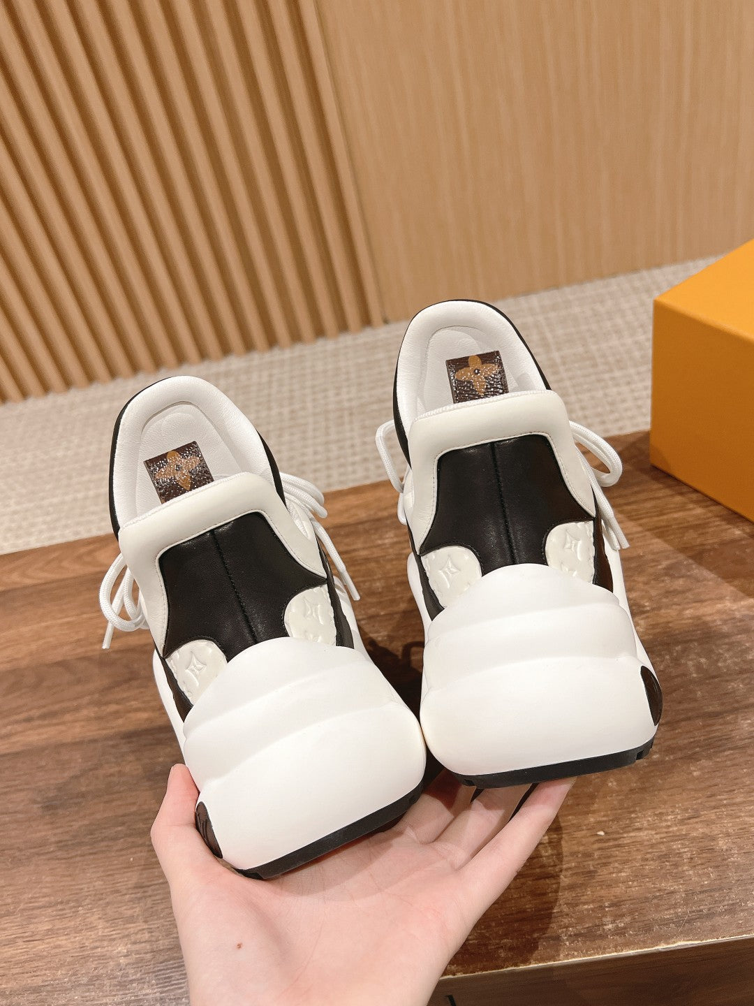 LOUIS VUITTON LV ARCHLIGHT SNEAKER IN WHITE MIX BLACK EMBOSSED CALFSKIN 101058