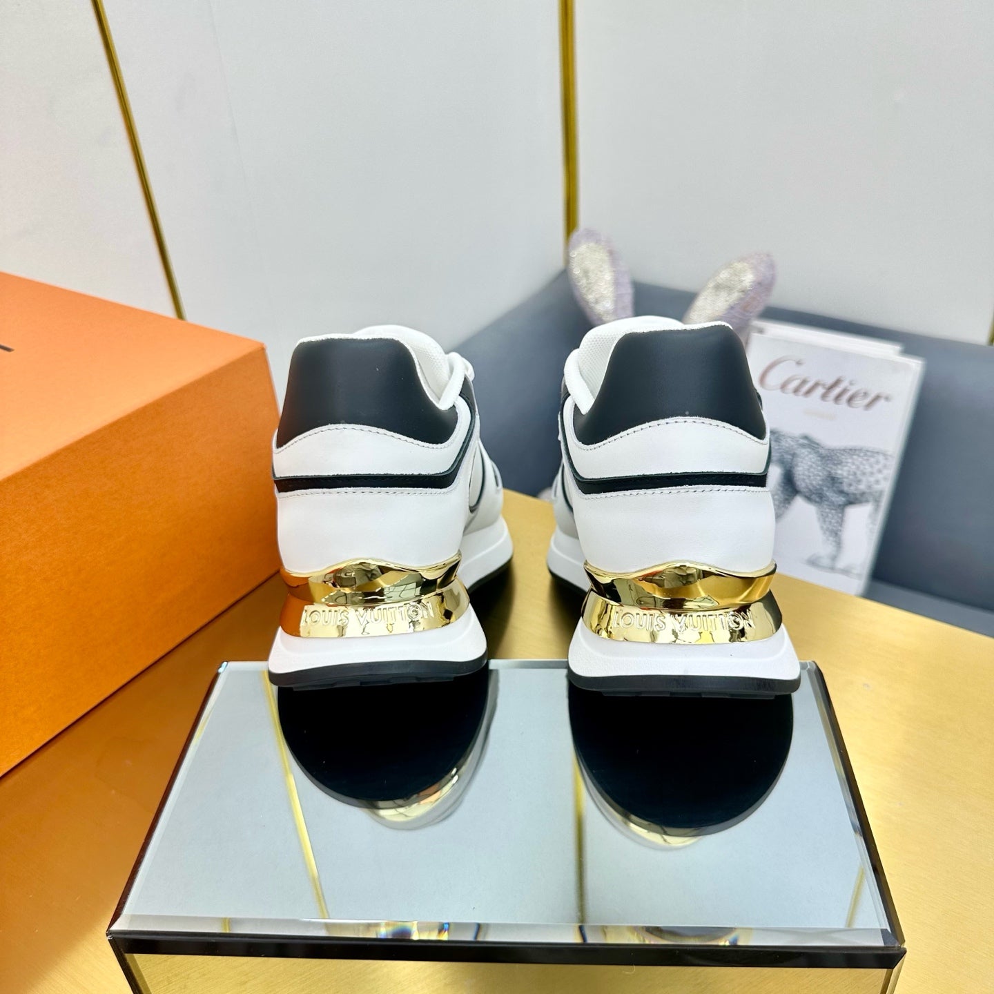 LOUIS VUITTON NEO RUN AWAY SNEAKER IN WHITE MIX BLACK CALFSKIN
