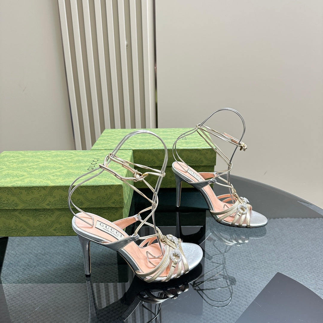 GUCCI CRYSTAL HORSEBIT STRAPPY SANDAL 10.5CM IN PASTEL YELLOW PATENT LEATHER
