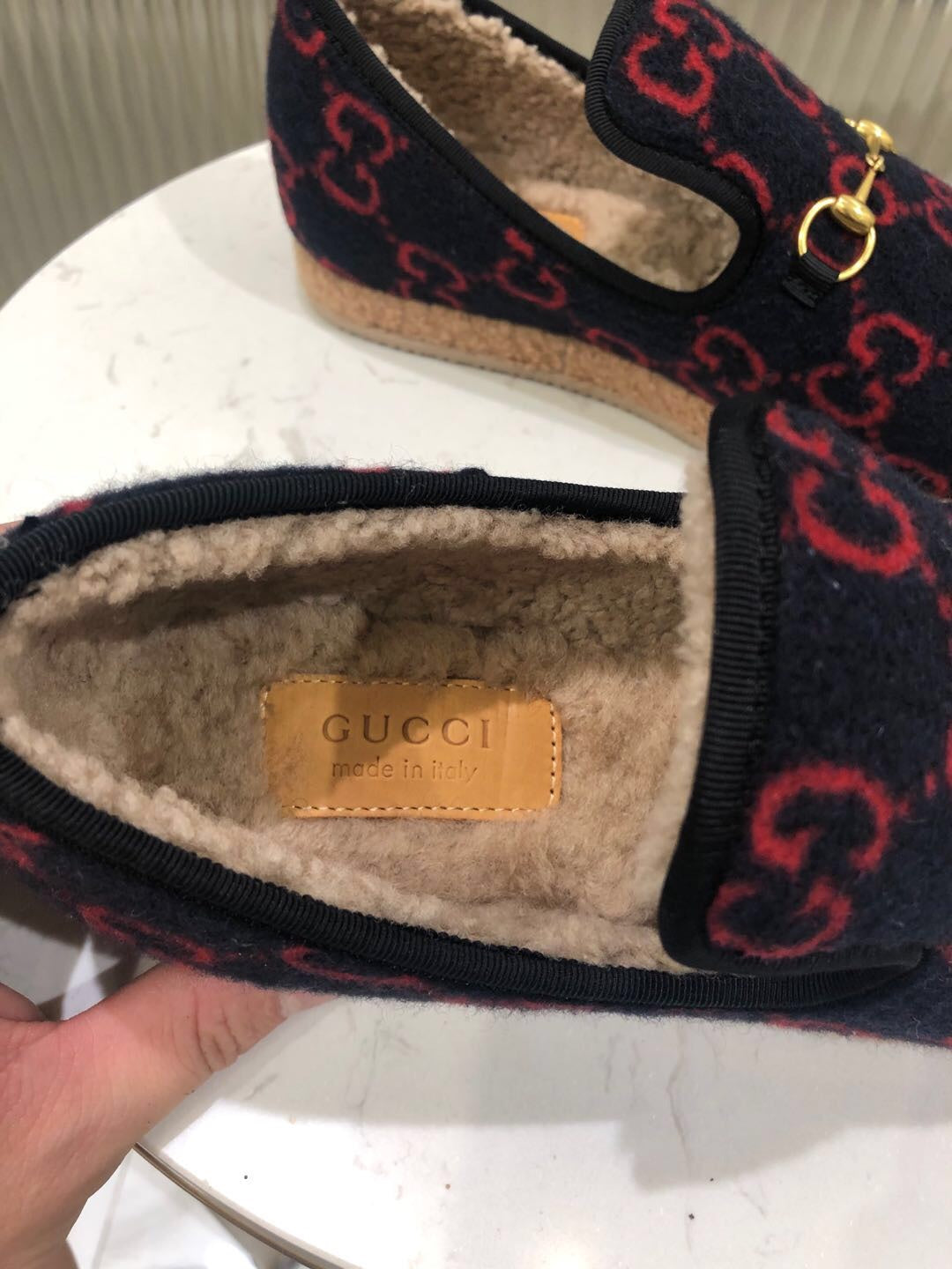 GUCCI HORSEBIT LOAFER IN BLACK MIX RED WOOL AND LAMB FUR LINING