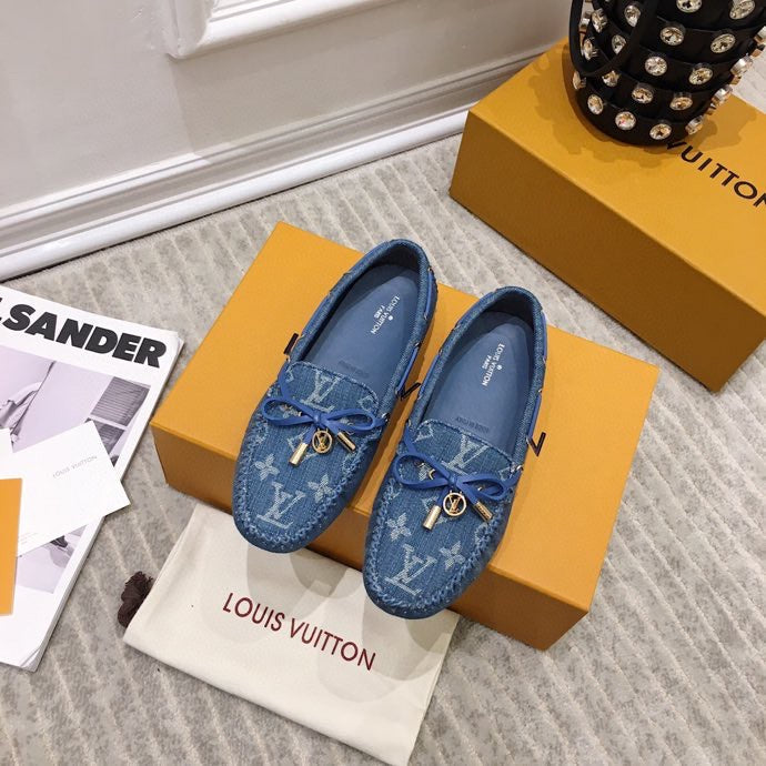 LOUIS VUITTON LV WOMEN'S DRIVER MOCCASIN IN BLUE MONOGRAM DENIM