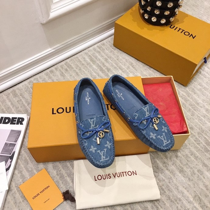 LOUIS VUITTON LV WOMEN'S DRIVER MOCCASIN IN BLUE MONOGRAM DENIM