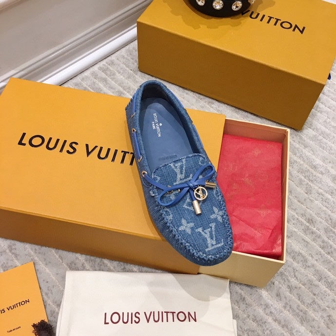 LOUIS VUITTON LV WOMEN'S DRIVER MOCCASIN IN BLUE MONOGRAM DENIM