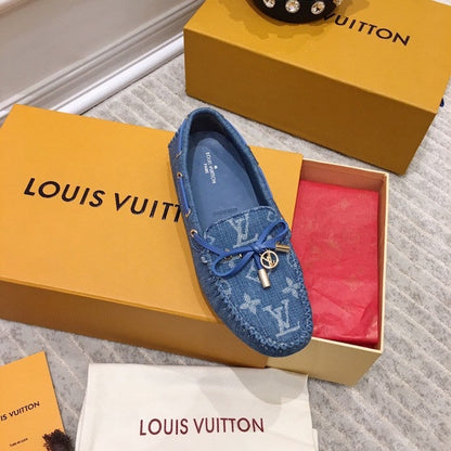 LOUIS VUITTON LV WOMEN'S DRIVER MOCCASIN IN BLUE MONOGRAM DENIM