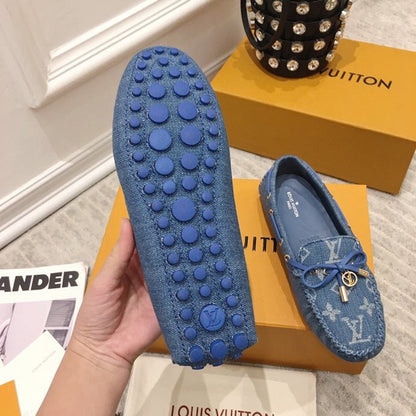 LOUIS VUITTON LV WOMEN'S DRIVER MOCCASIN IN BLUE MONOGRAM DENIM