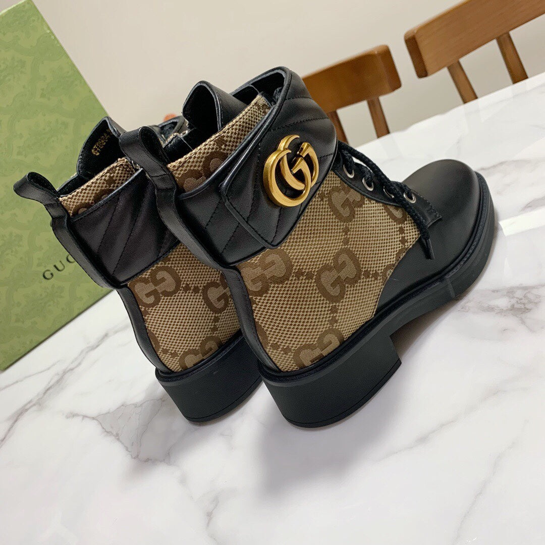 GUCCI LACE-UP ANKLE BOOTS WITH DOUBLE G BUCKLE IN BEIGE CANVAS AND BLACK SHEEPSKIN