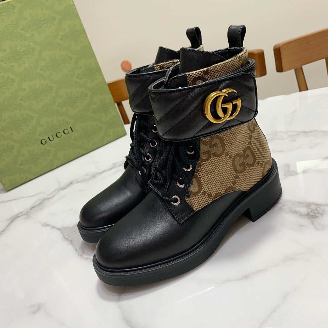 GUCCI LACE-UP ANKLE BOOTS WITH DOUBLE G BUCKLE IN BEIGE CANVAS AND BLACK SHEEPSKIN