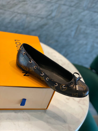 LOUIS VUITTON LV WOMEN'S BALLET FLAT IN CHOCOLATE BROWN MONOGRAM CALFSKIN WITH BOW