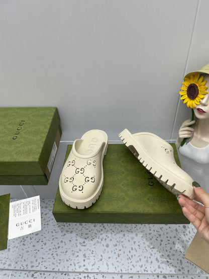 GUCCI PLATFORM PERFORATED G SANDAL CREAM IP FOAM