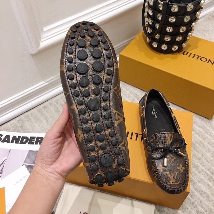 LOUIS VUITTON LV WOMEN'S DRIVER MOCCASIN IN CHOCOLATE BROWN MONOGRAM CALFSKIN