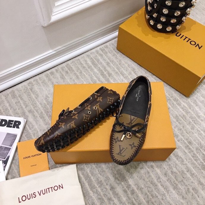 LOUIS VUITTON LV WOMEN'S DRIVER MOCCASIN IN CAMEL BROWN MONOGRAM CALFSKIN