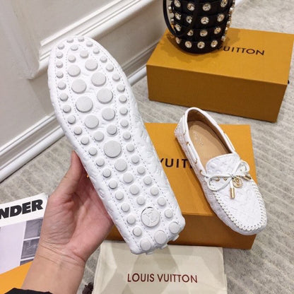 LOUIS VUITTON LV WOMEN'S DRIVER MOCCASIN IN WHITE EMBOSSED CALFSKIN