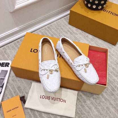 LOUIS VUITTON LV WOMEN'S DRIVER MOCCASIN IN WHITE EMBOSSED CALFSKIN