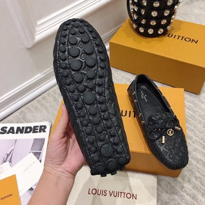 LOUIS VUITTON LV WOMEN'S DRIVER MOCCASIN IN BLACK EMBOSSED CALFSKIN