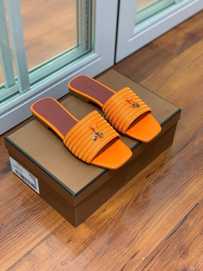 LP RAFFIA CHARMS FLATS SANDAL ORANGE CALFSKIN