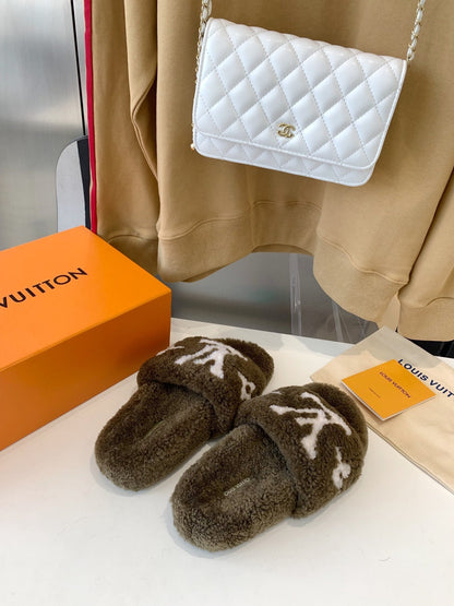 LOUIS VUITTON LV WOMEN'S PASEO FLAT SLIPPER IN OLIVE GREEN FLEECE WITH WHITE LOGO
