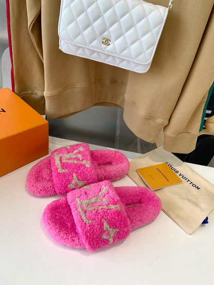 LOUIS VUITTON LV WOMEN'S PASEO FLAT SLIPPER IN BRIGHT PINK FLEECE WITH TAN BROWN LOGO