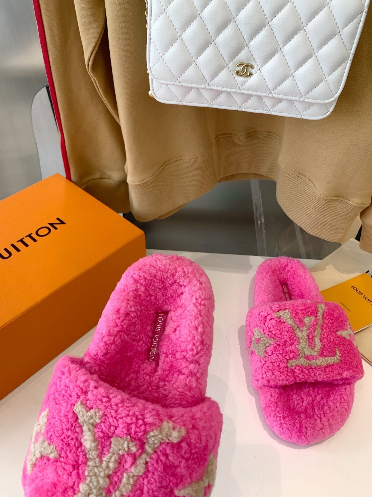LOUIS VUITTON LV WOMEN'S PASEO FLAT SLIPPER IN BRIGHT PINK FLEECE WITH TAN BROWN LOGO