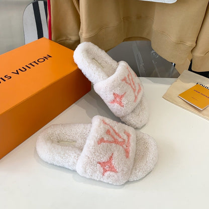 LOUIS VUITTON LV WOMEN'S PASEO FLAT SLIPPER IN WHITE FLEECE WITH LIGHT PINK LOGO