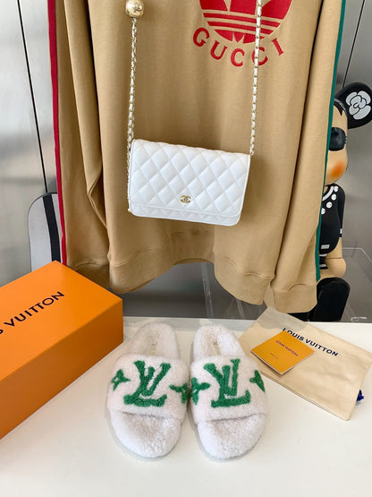 LOUIS VUITTON LV WOMEN'S PASEO FLAT SLIPPER IN WHITE FLEECE WITH GREEN LOGO
