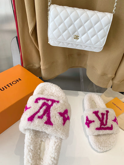 LOUIS VUITTON LV WOMEN'S PASEO FLAT SLIPPER IN WHITE FLEECE WITH PINK LOGO