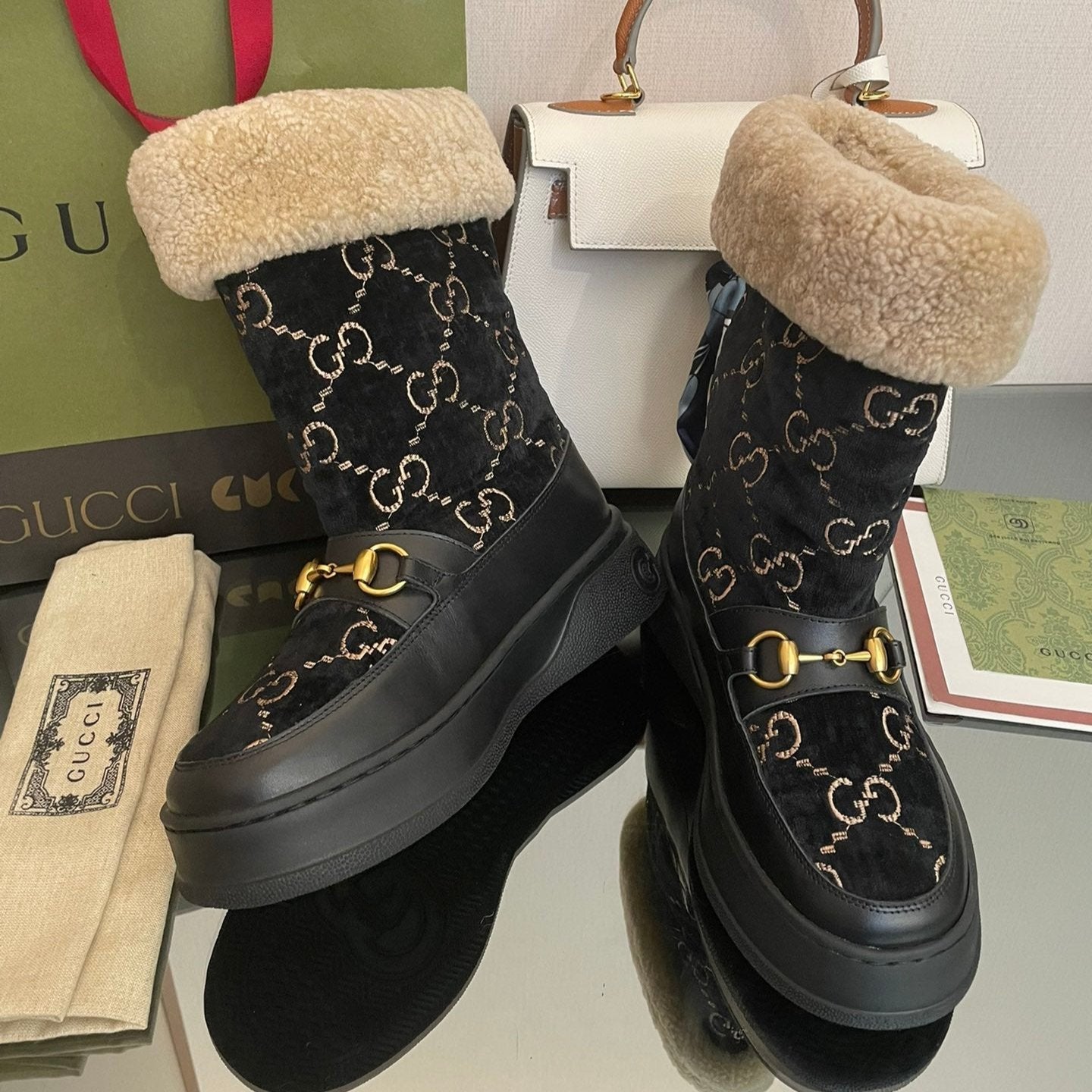 GUCCI HORSEBIT SNOW ANKLE BOOTS IN BLACK MONOGRAM VELVET MIX CALFSKIN AND LAMB WOOL LINING