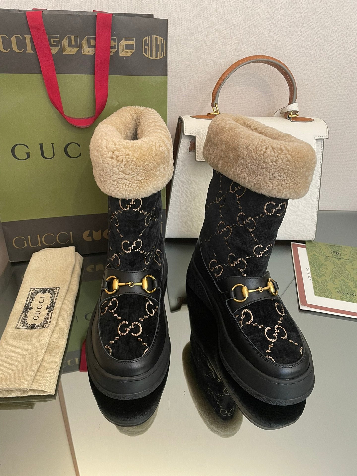 GUCCI HORSEBIT SNOW ANKLE BOOTS IN BLACK MONOGRAM VELVET MIX CALFSKIN AND LAMB WOOL LINING