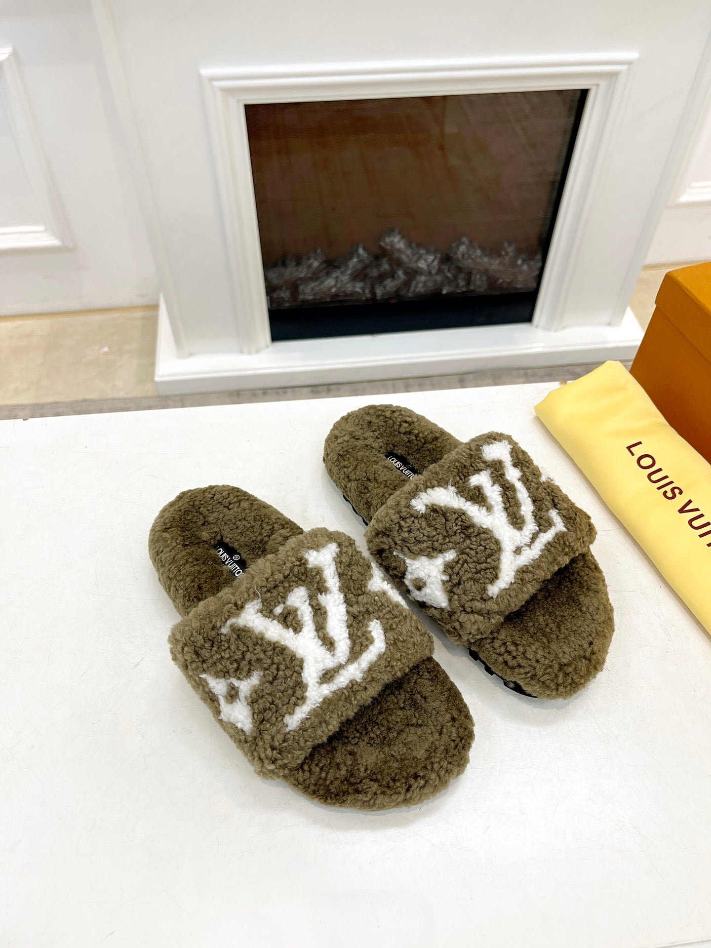 LOUIS VUITTON LV FLAT SLIPPER IN ARMY GREEN MIX WHITE SHEARLING