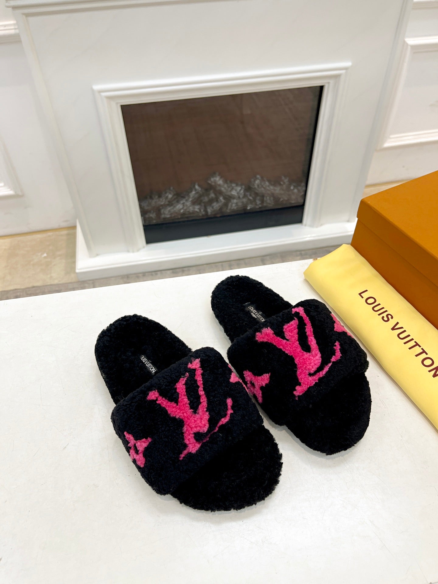 LOUIS VUITTON LV FLAT SLIPPER IN BLACK MIX BRIGHT PINK SHEARLING