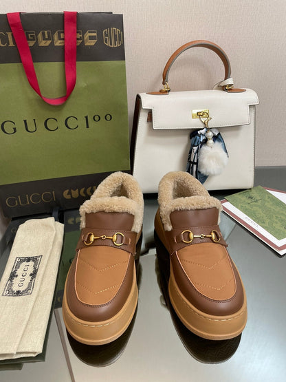 GUCCI LOAFER IN PEANUT BROWN AND CHOCOLATE BROWN CALFSKIN WITH BEIGE WOOL LINING